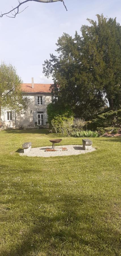 Maison Blanche Cherval 外观 照片